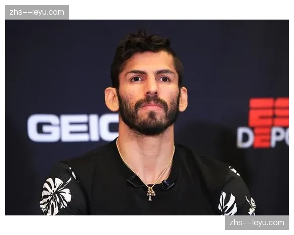 十二回合鏖战回顾：洛马琴科以精湛步法与年轻挑战者周旋到底