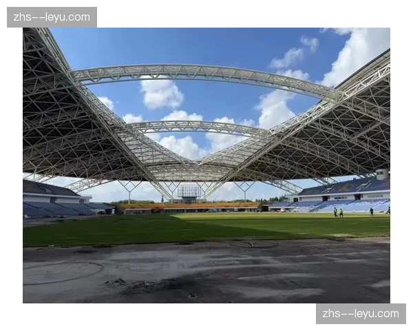 布达佩斯决赛场地将启用全新混合草皮，已完成铺设