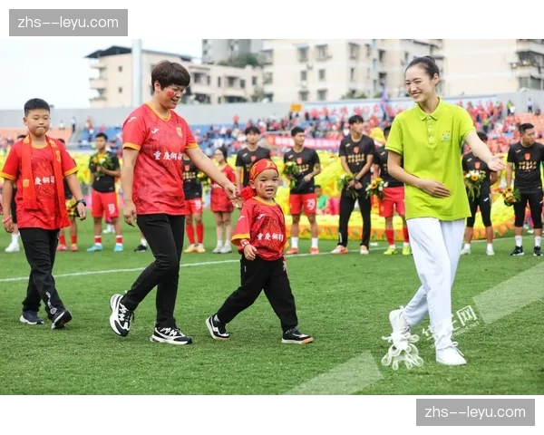 重庆铜梁龙主帅谈双主场策略:最大化球迷基础 重庆铜梁龙主帅谈双主场策略:最大化球迷基础